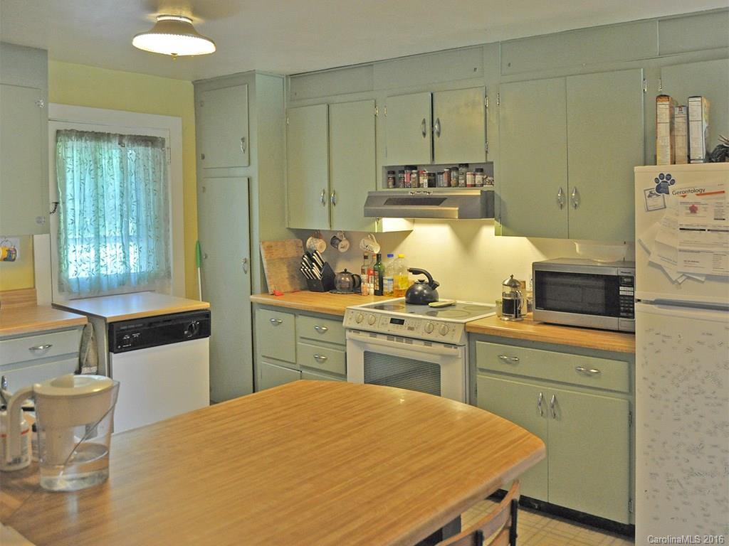 410 Monte Vista Road Candler, NC 28715 - Photo 10 of 23 Gallery Image 10