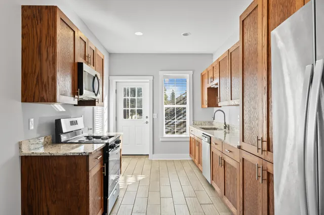 $1,800 | 106 North Main Street, Unit 3, Walworth, WI 53184