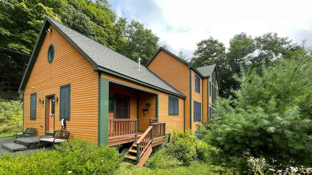 $1,150,000 | 1917 Stowe Mountain Road, Halifax, VT 05358