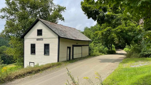 $1,150,000 | 1917 Stowe Mountain Road, Halifax, VT 05358