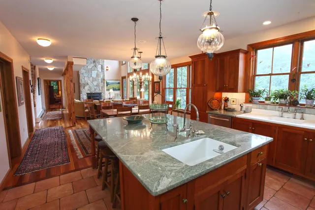 $1,150,000 | 1917 Stowe Mountain Road, Halifax, VT 05358