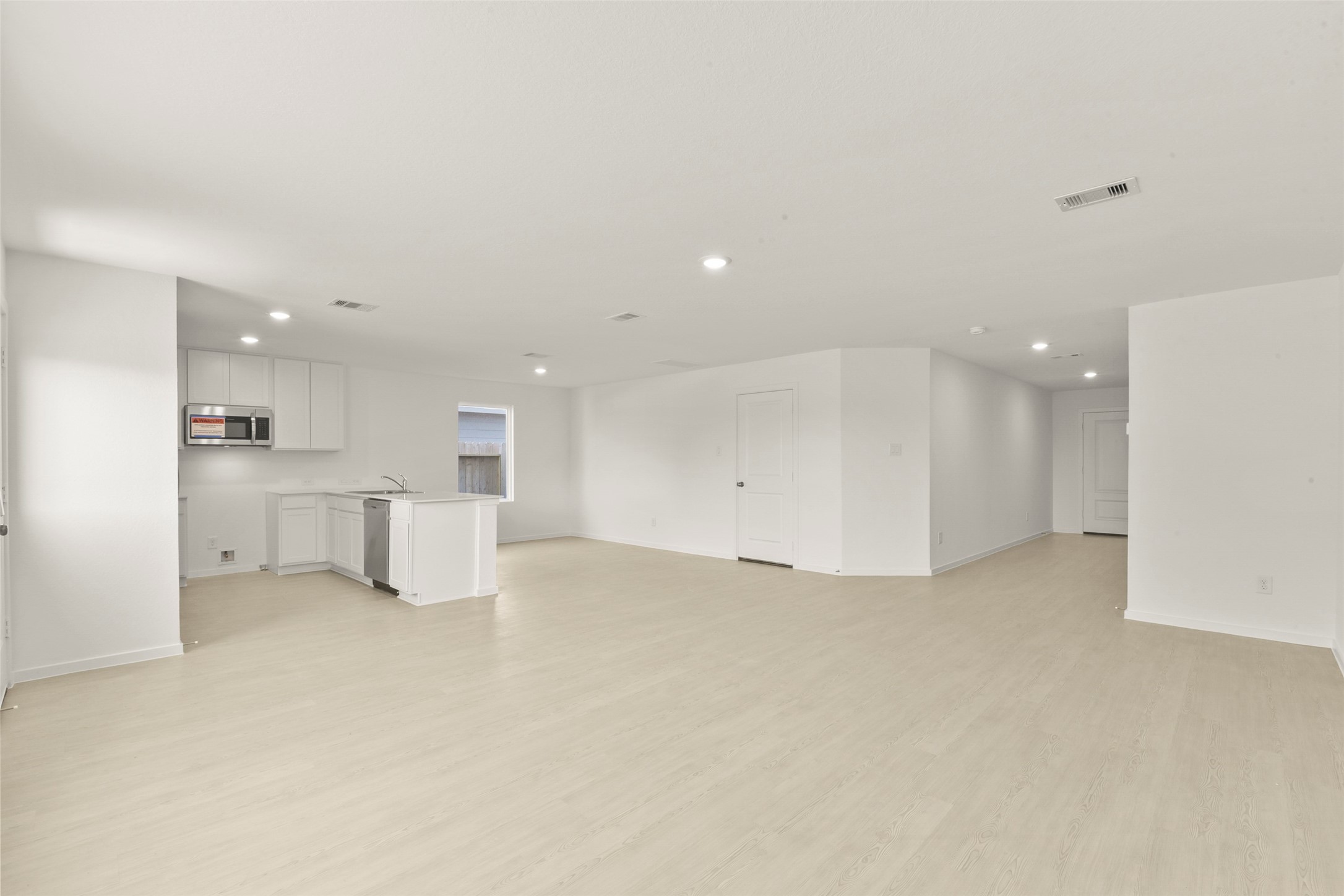 12403 Mountain Daisy Road Houston, TX 77038 - Photo 10 of 39 Gallery Image 10