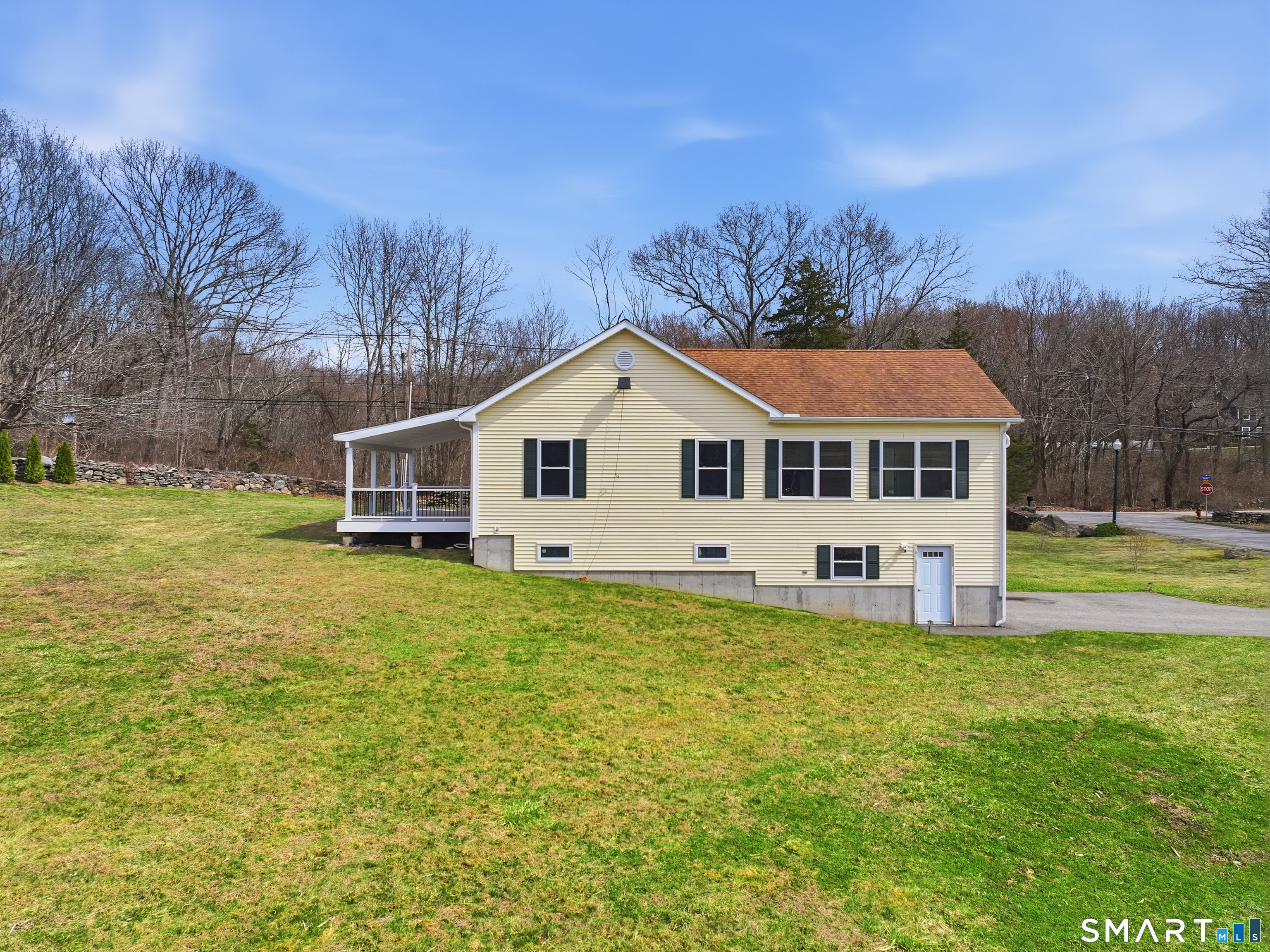 178 Plain Hill Road Norwich, CT 06360 - Photo 4 of 40