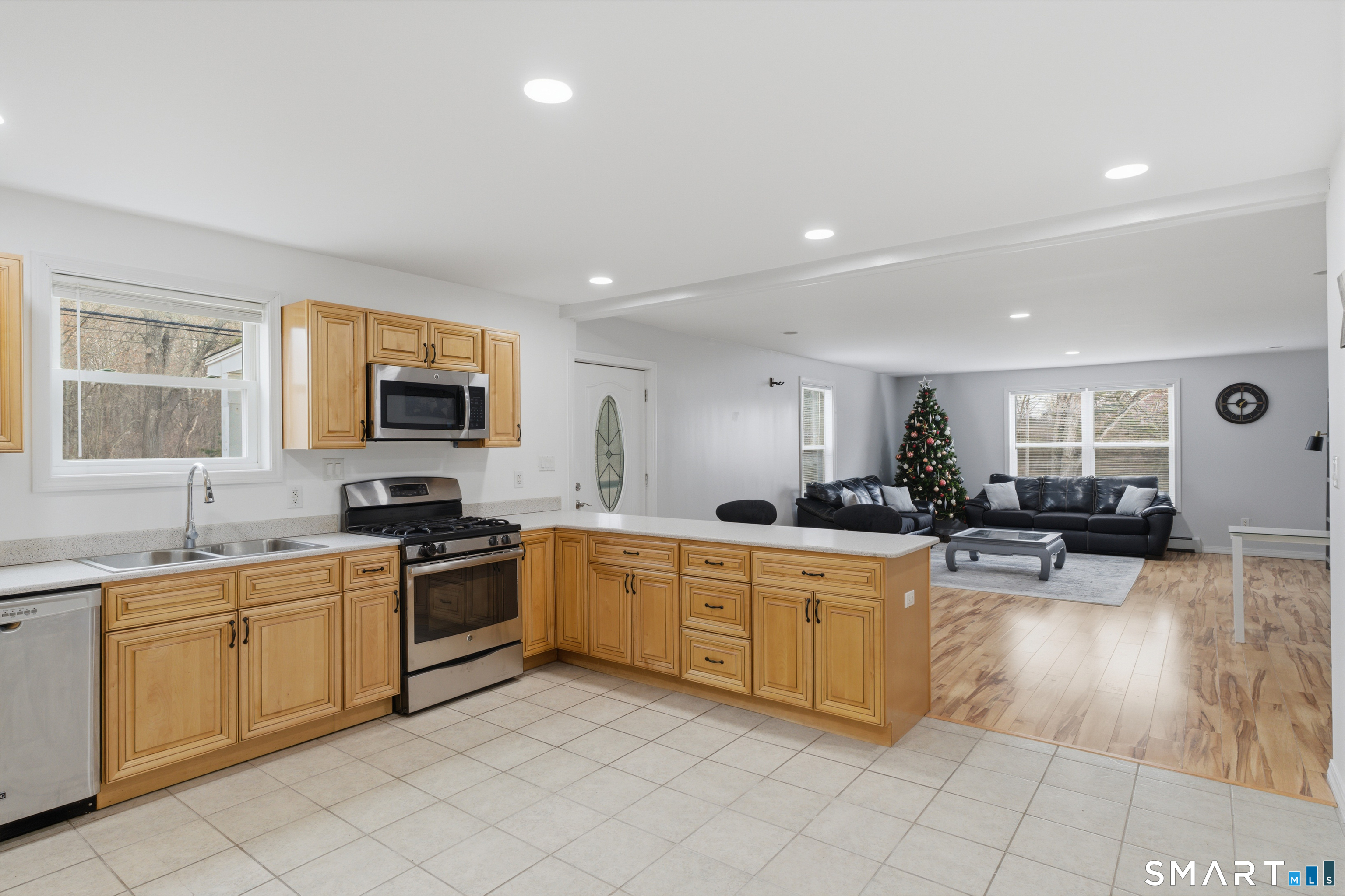 178 Plain Hill Road Norwich, CT 06360 - Photo 9 of 40