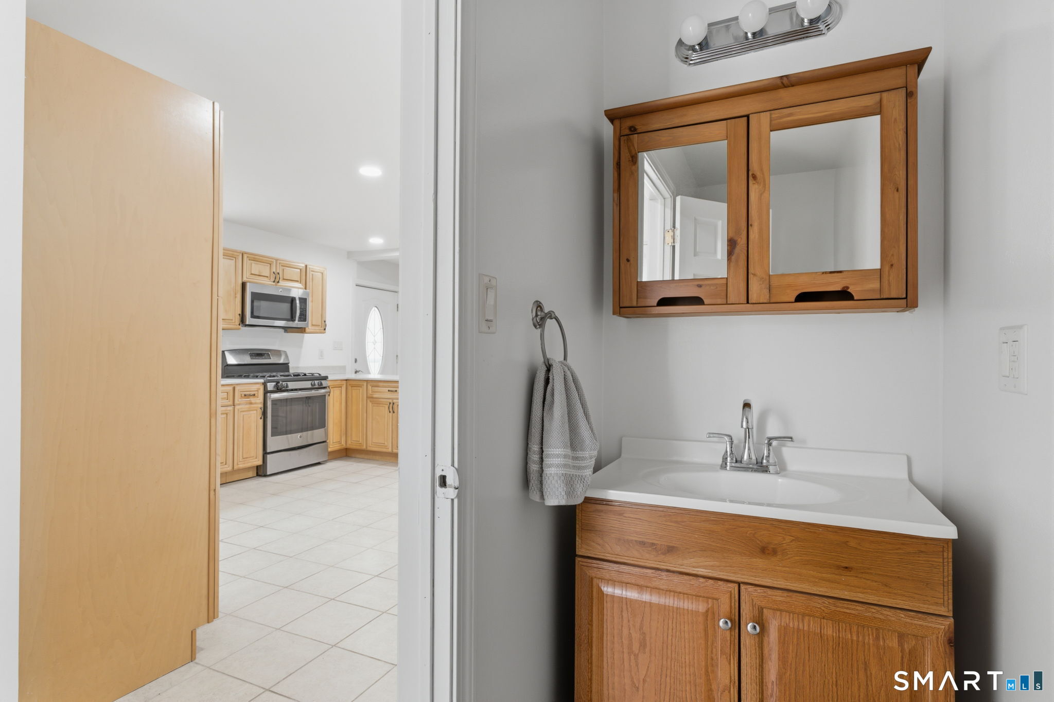 178 Plain Hill Road Norwich, CT 06360 - Photo 10 of 40