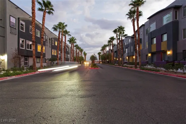 $2,050 | 9050 West Tropicana Avenue, Unit 1165, Las Vegas, NV 89147