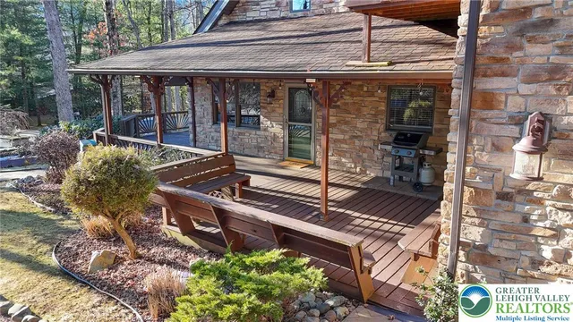 $615,000 | 29 Great Oaks Drive, Nesquehoning, PA 18240