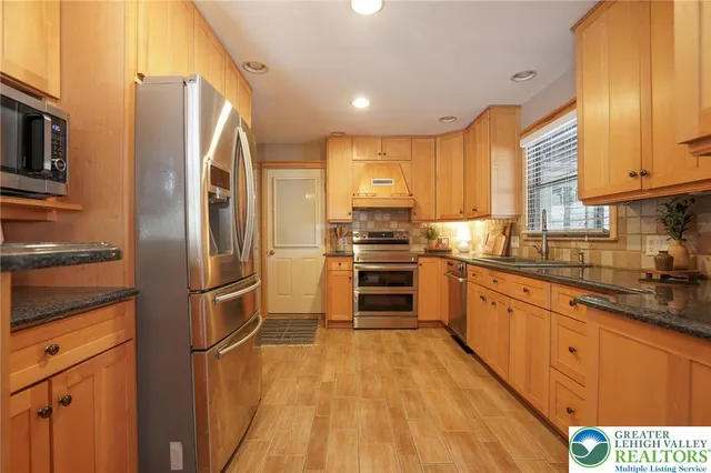 $615,000 | 29 Great Oaks Drive, Nesquehoning, PA 18240