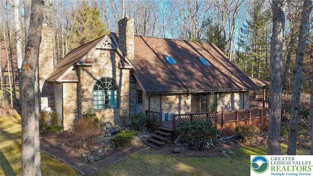 $615,000 | 29 Great Oaks Drive, Nesquehoning, PA 18240