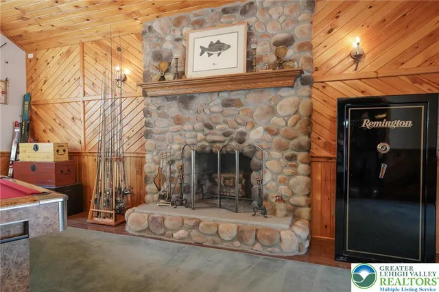 $615,000 | 29 Great Oaks Drive, Nesquehoning, PA 18240