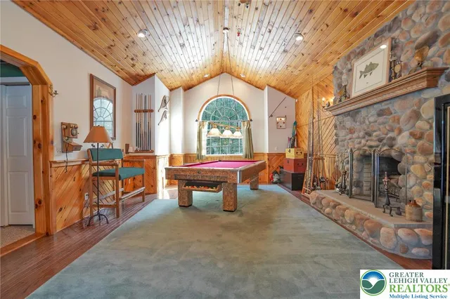 $615,000 | 29 Great Oaks Drive, Nesquehoning, PA 18240