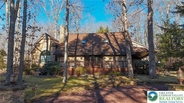 $615,000 | 29 Great Oaks Drive, Nesquehoning, PA 18240