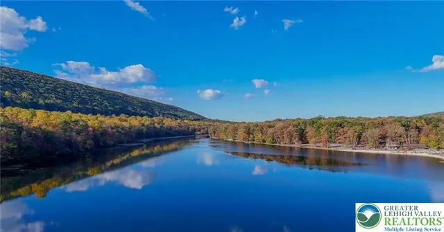 $615,000 | 29 Great Oaks Drive, Nesquehoning, PA 18240