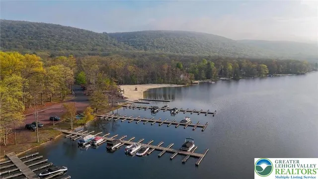 $615,000 | 29 Great Oaks Drive, Nesquehoning, PA 18240