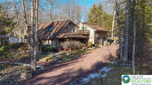 $615,000 | 29 Great Oaks Drive, Nesquehoning, PA 18240