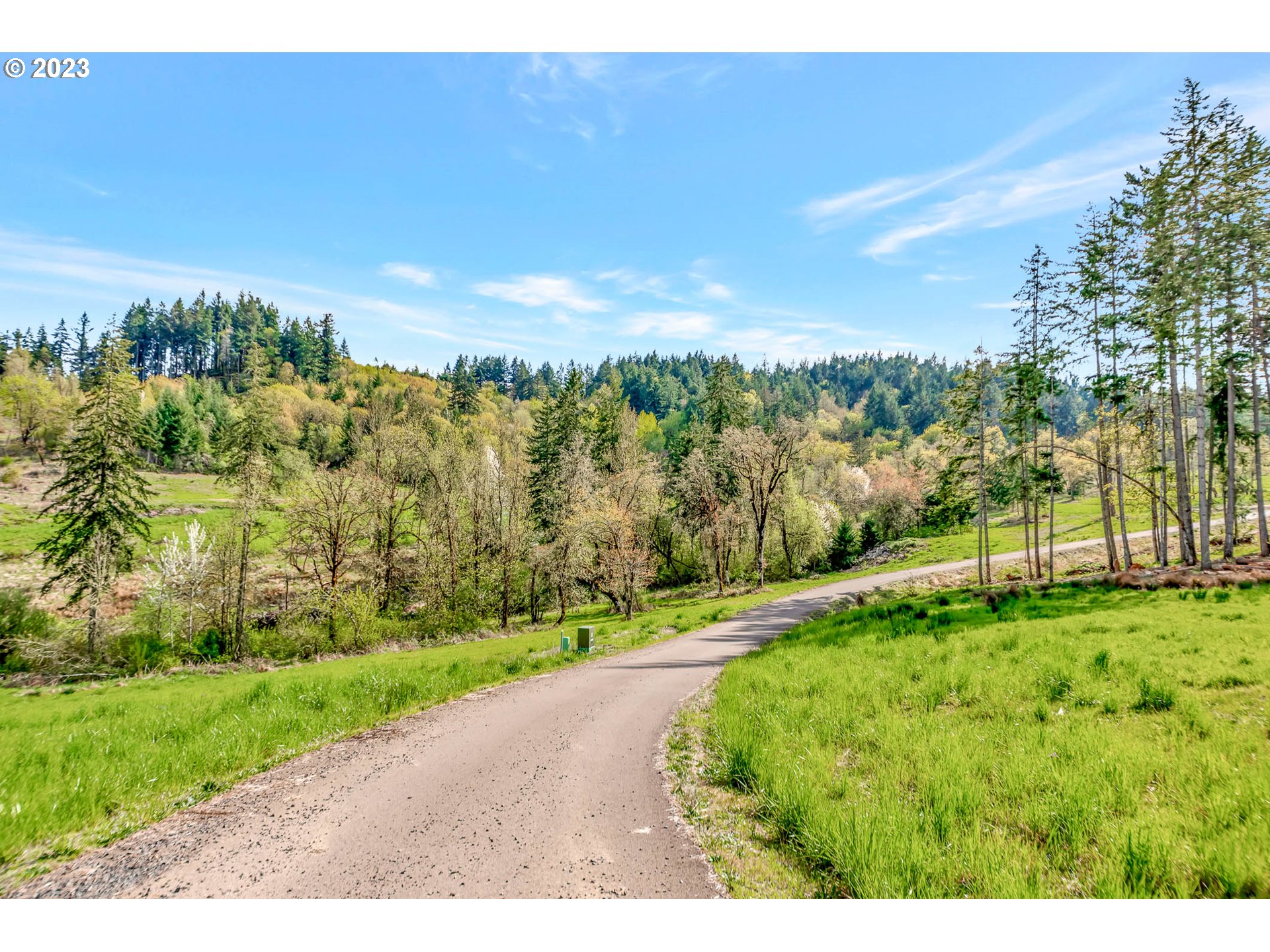 Spring Boulevard Eugene, OR 97405 - Photo 27 of 34 a view of a city