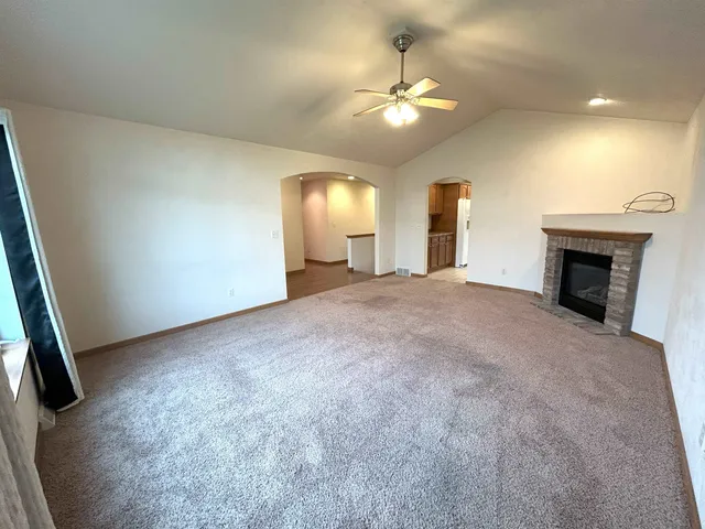 $299,900 | 4727 North Apple Road, Appleton, WI 54913