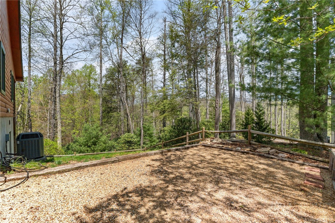 148 Woodby Ridge Road Vilas, NC 28692 - Photo 31 of 33