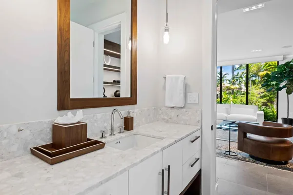 $675,000 | 5288 Alton Road, Miami Beach, FL 33140