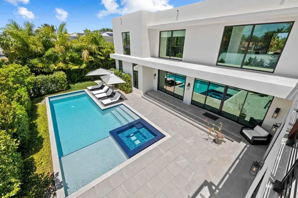 $675,000 | 5288 Alton Road, Miami Beach, FL 33140