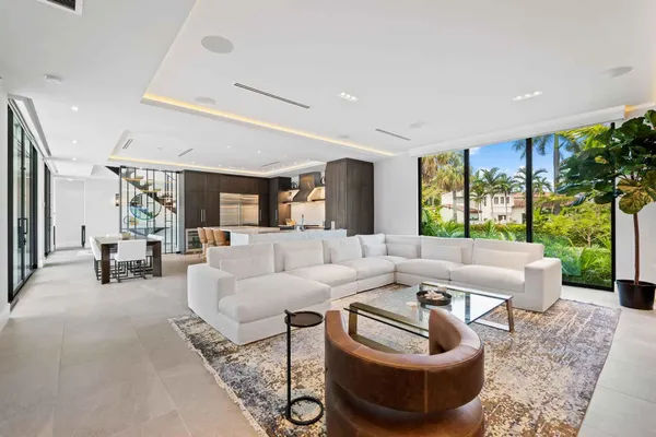 $675,000 | 5288 Alton Road, Miami Beach, FL 33140