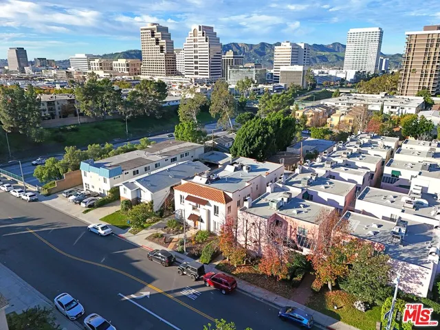 $1,950,000 | 719 North Jackson Street, Glendale, CA 91206