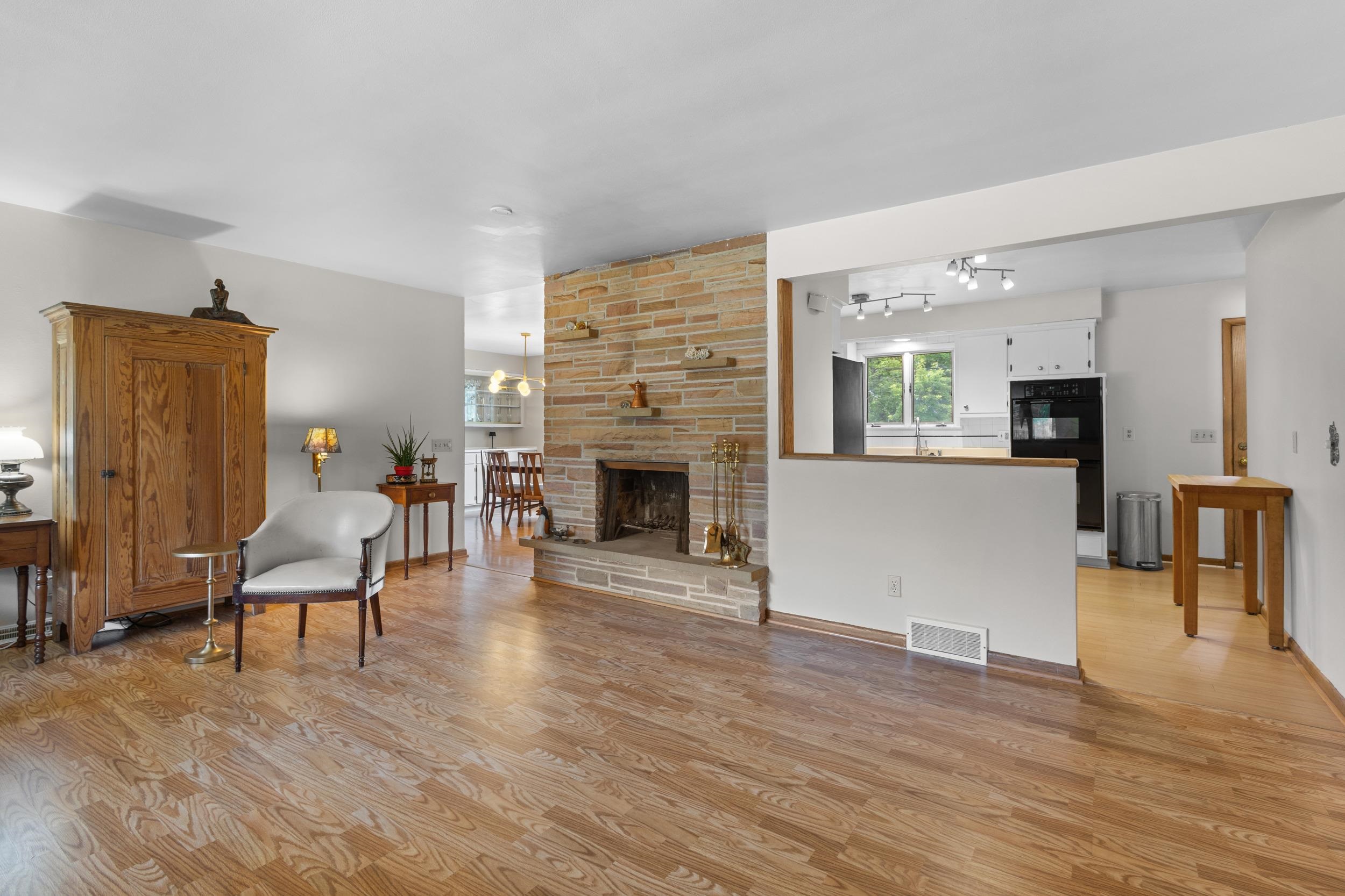 4409 Odana Road Madison, WI 53711 - Photo 3 of 39