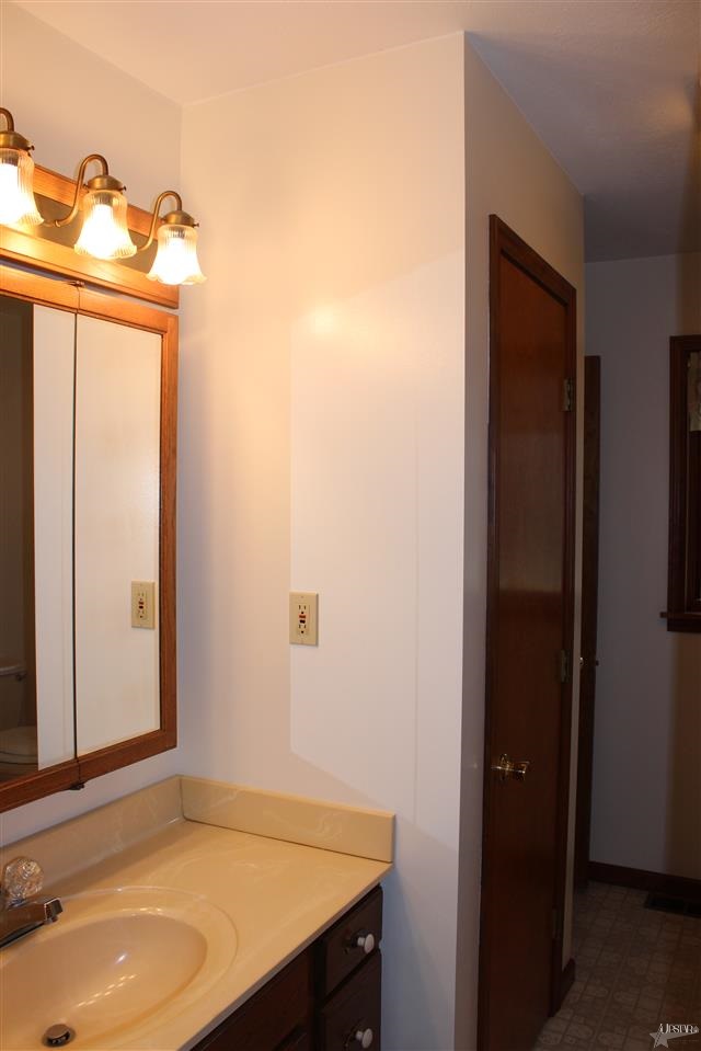 16916 River Ridge Road Tippecanoe, IN 46570 - Photo 14 of 21