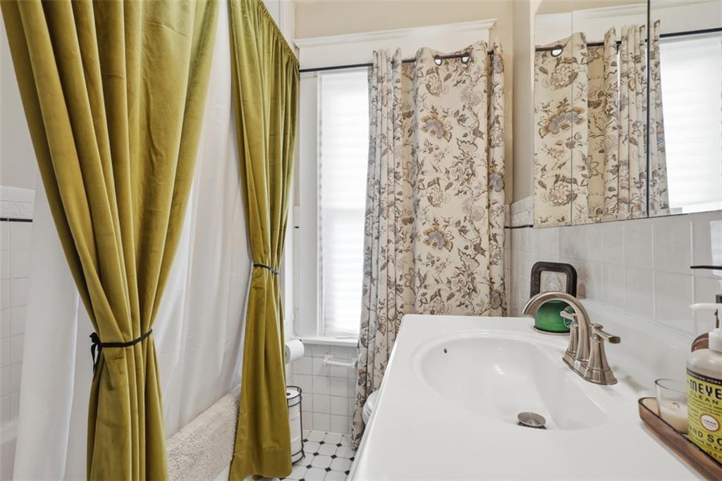 236 Elm Road Ambridge, PA 15003 - Photo 23 of 30 Gallery Image 23
