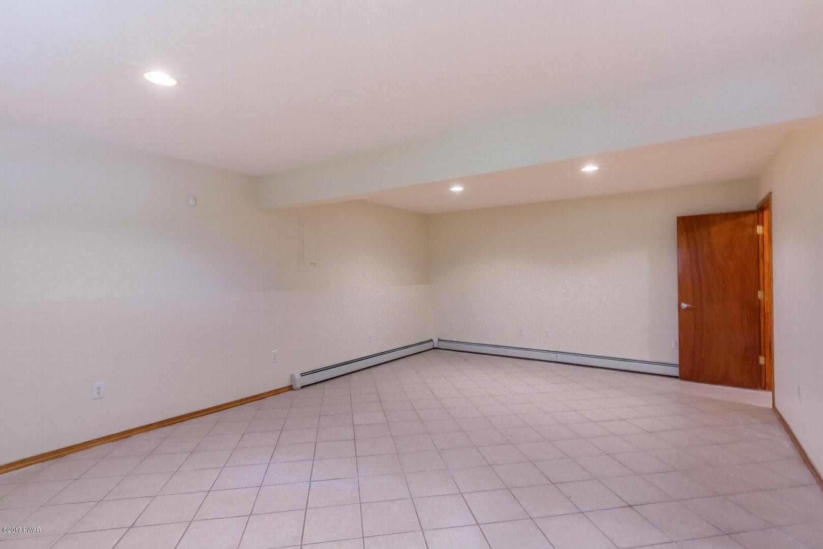 103 Price Street Bushkill, PA 18324 - Photo 18 of 21