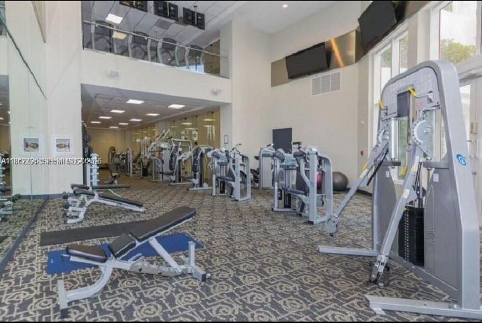 901 Brickell Key Boulevard, Unit 2701 Miami, FL 33131 - Photo 10 of 29