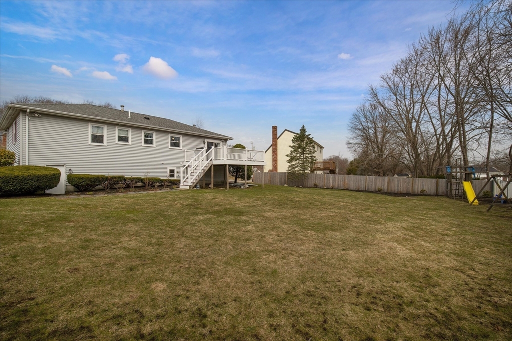 11 Old Farm Road Randolph, MA 02368 - Photo 6 of 38