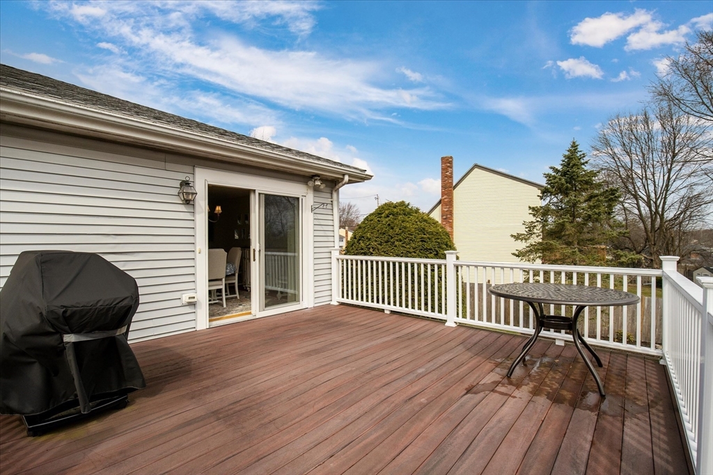 11 Old Farm Road Randolph, MA 02368 - Photo 7 of 38