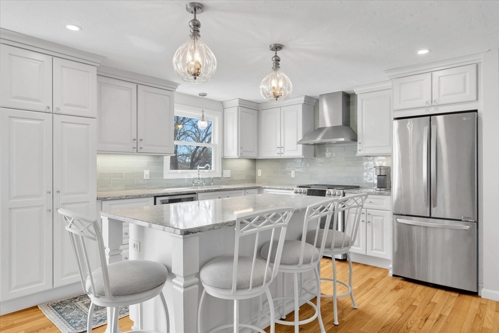 11 Old Farm Road Randolph, MA 02368 - Photo 10 of 38