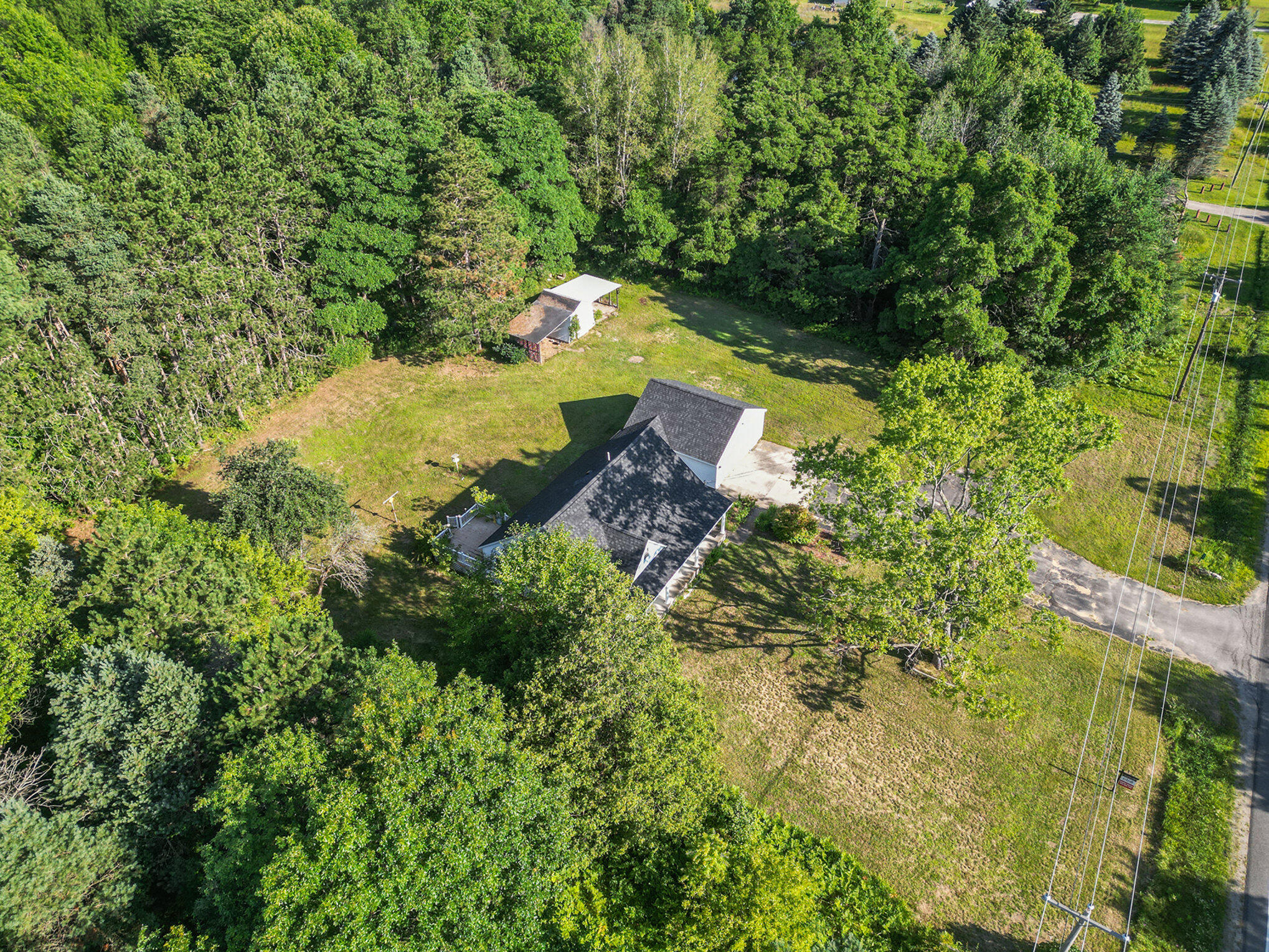 4767 South Dangl Road Muskegon, MI 49444 - Photo 6 of 31 020_photo_jul_18_2024_9_19_00_am