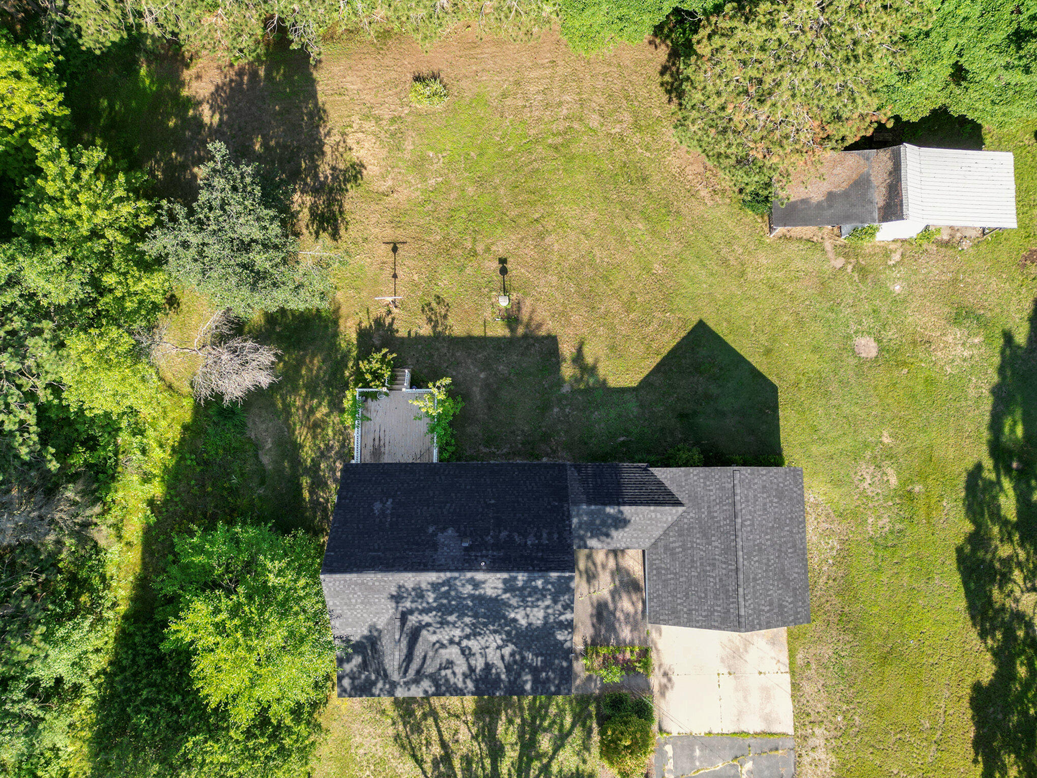 4767 South Dangl Road Muskegon, MI 49444 - Photo 9 of 31 023_photo_jul_18_2024_9_19_14_am
