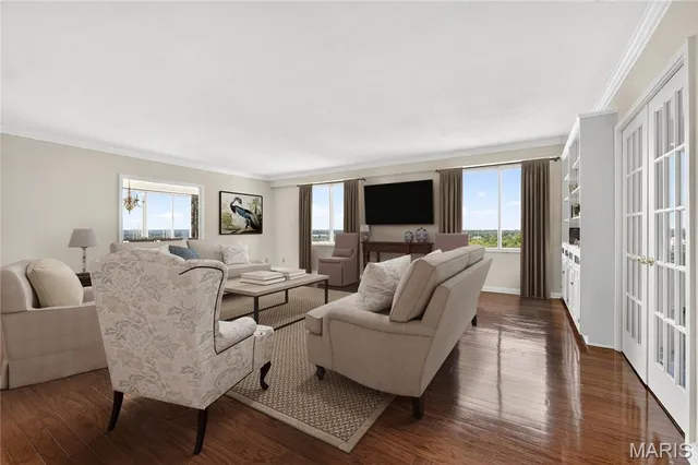 $285,000 | 900 South Hanley Road, Unit 12A, Clayton, MO 63105