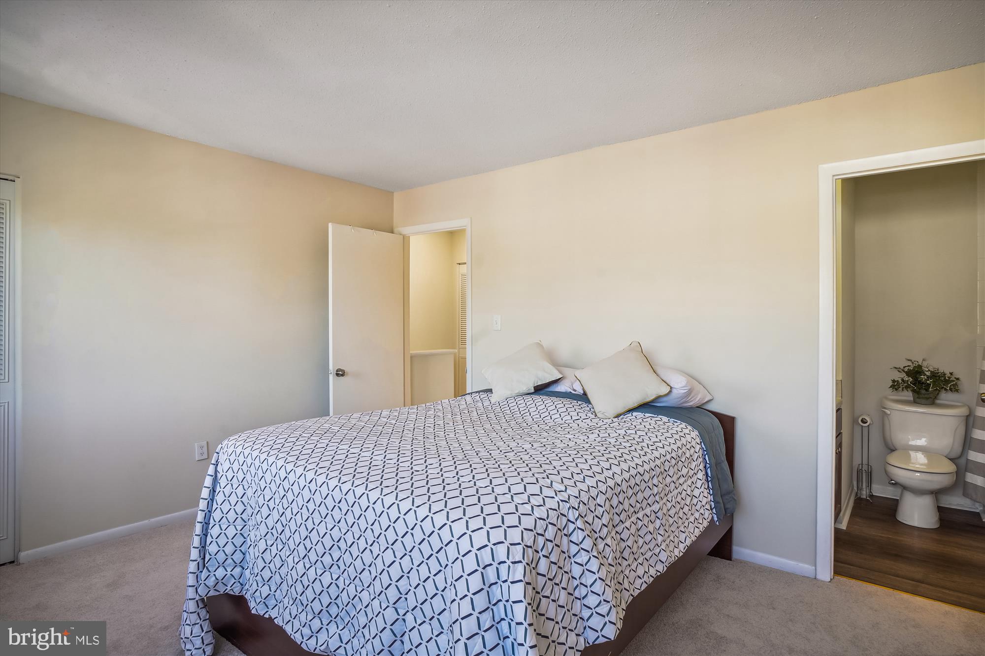 19908 Stoney Point Way Germantown, MD 20876 - Photo 14 of 51 Primary Bedroom