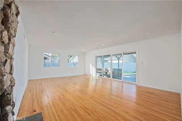 $6,500 | 22537 Friar Street, Woodland Hills, CA 91367