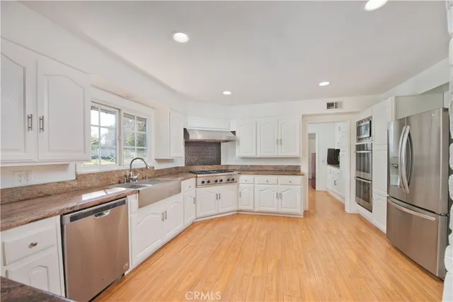 $6,500 | 22537 Friar Street, Woodland Hills, CA 91367