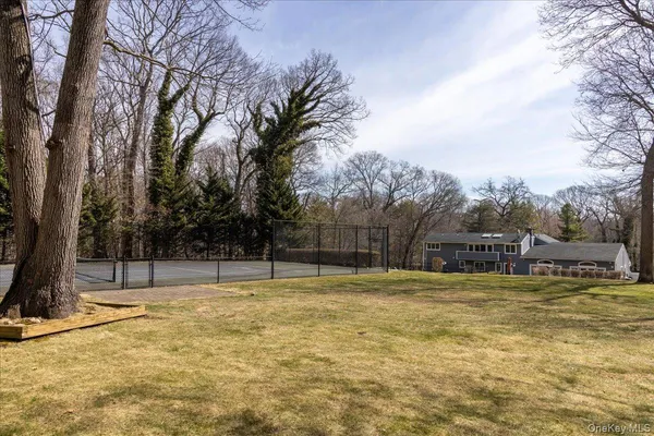 $2,799,000 | 90 Belvedere Drive, Syosset, NY 11791