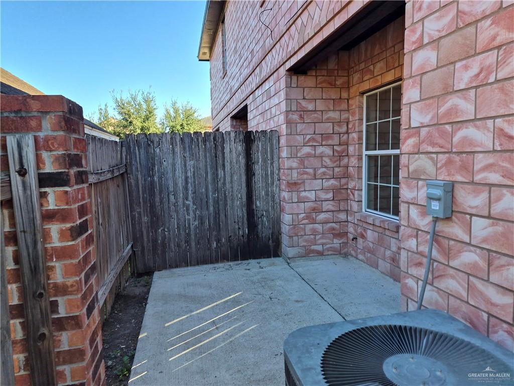 607 Jade Street, Unit 3 Edinburg, TX 78541 - Photo 12 of 19 a backyard of a house with seating space
