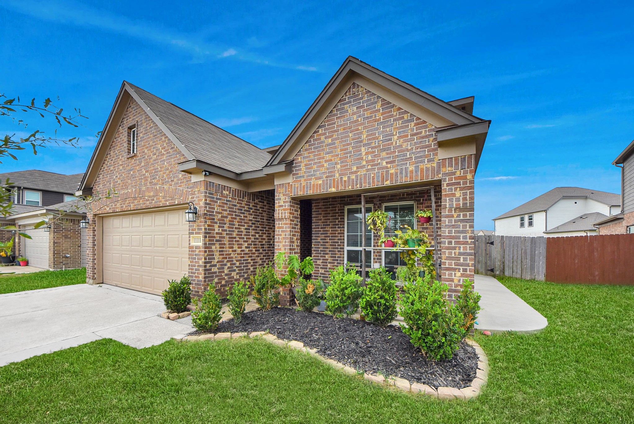 11111 Grape Hyacinth Lane Houston, TX 77044 - Photo 2 of 38