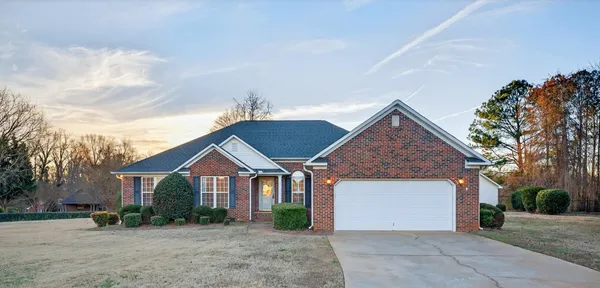 $390,500 | 834 Indian Trail Run, Inman, SC 29349