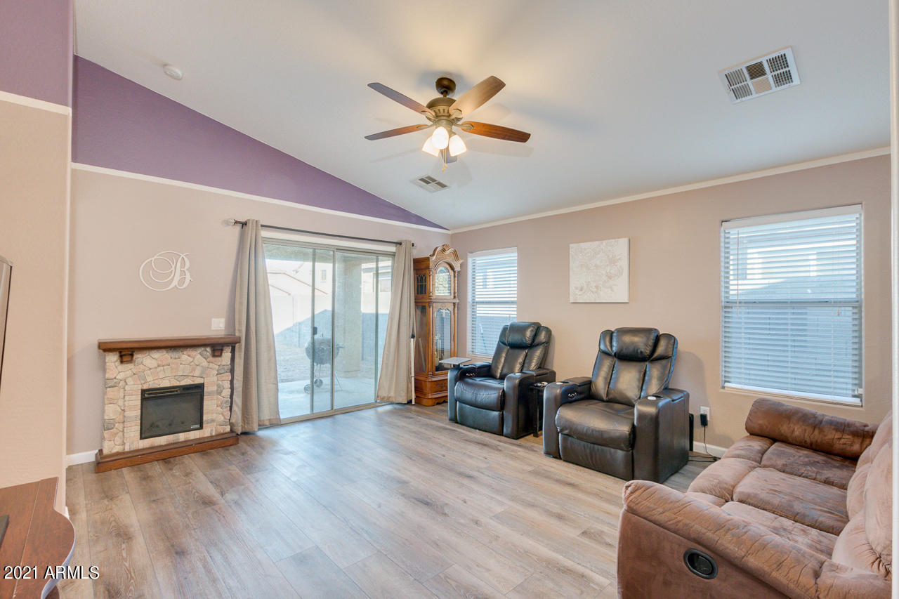 7138 West Beverly Road Laveen, AZ 85339 - Photo 9 of 29 09-Beverly