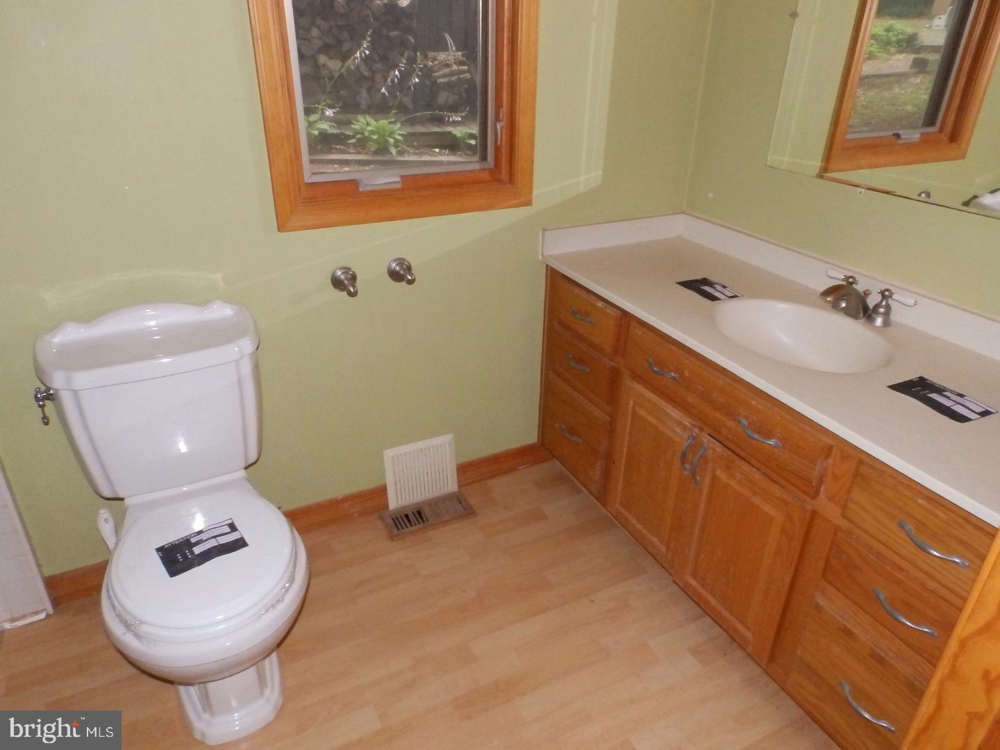 20 Cherry Run Road Monroeville, NJ 08343 - Photo 4 of 12