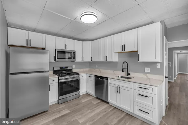 $1,695 | 1725 Hollins Street, Unit 1, Baltimore, MD 21223