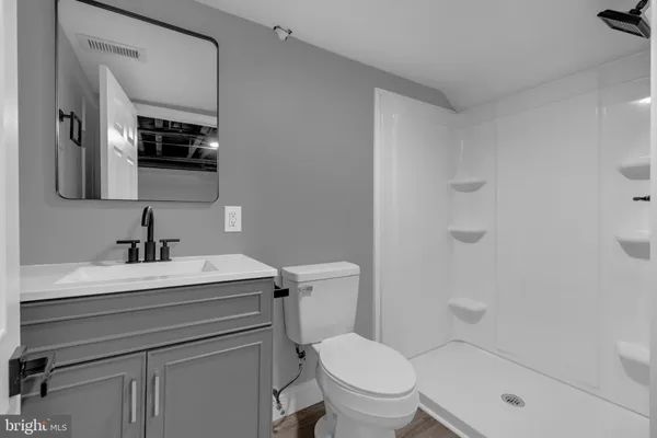 $1,695 | 1725 Hollins Street, Unit 1, Baltimore, MD 21223