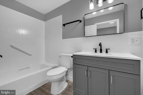 $1,695 | 1725 Hollins Street, Unit 1, Baltimore, MD 21223