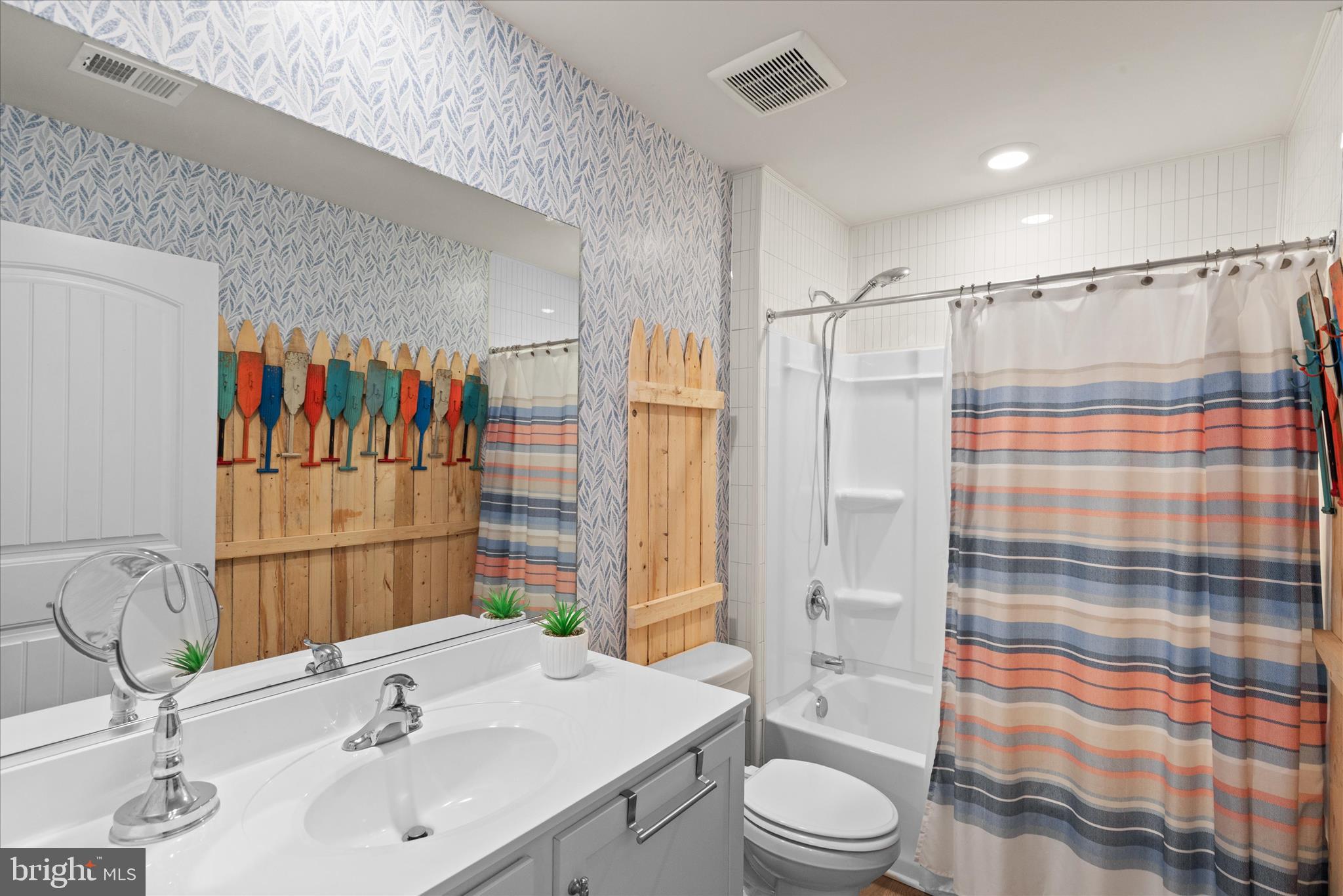 31582 Fountain Road Lewes, DE 19958 - Photo 38 of 55 Hall Bathroom